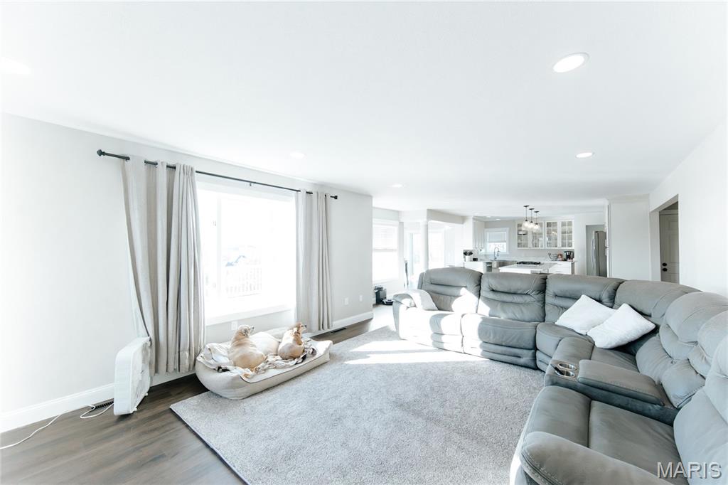 Emerald Hills - Residential