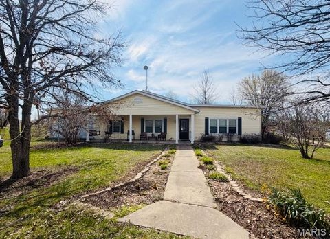 Photo of 329 Lakeview Road, Old Monroe, MO 63369 (MLS # 26016830)