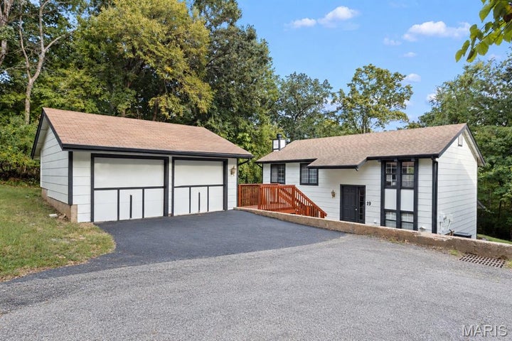 Photo 1 of 24 — 19 Muir Street, Eureka, MO 63025