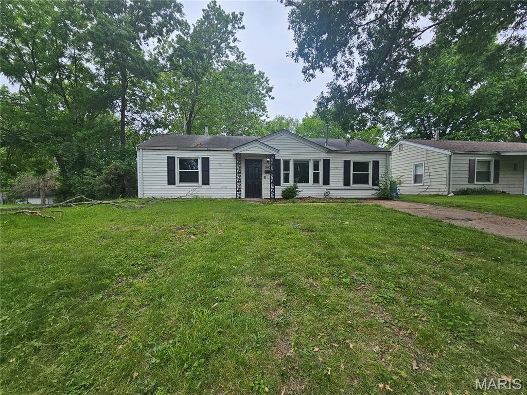 Photo of 9801 Lorna Lane, St Louis, MO 63136 (MLS # 26027897)