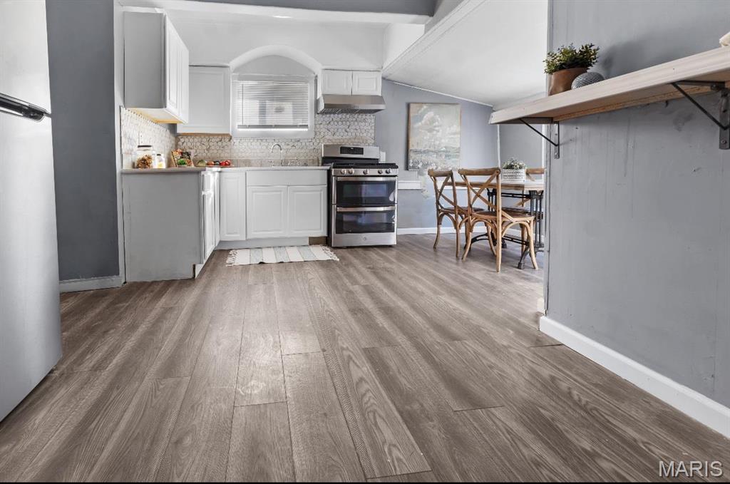 St Louis, Missouri 63114, United States, 2 Bedrooms Bedrooms, ,1 BathroomBathrooms,Residential,Active,9666