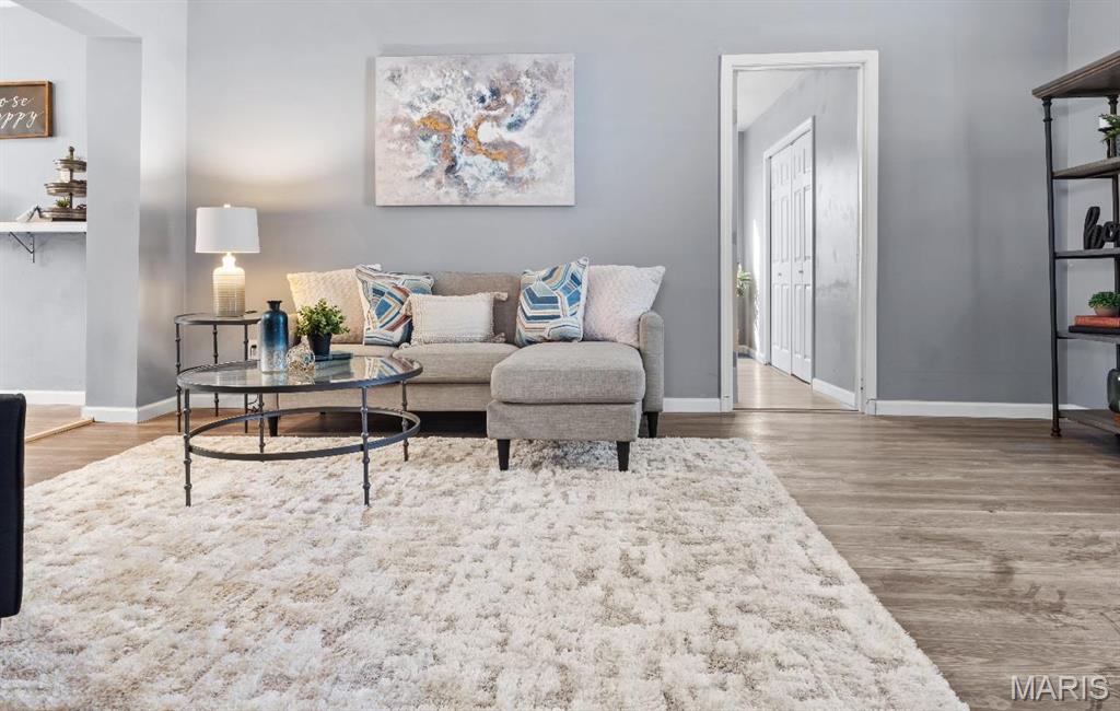 St Louis, Missouri 63114, United States, 2 Bedrooms Bedrooms, ,1 BathroomBathrooms,Residential,Active,9666