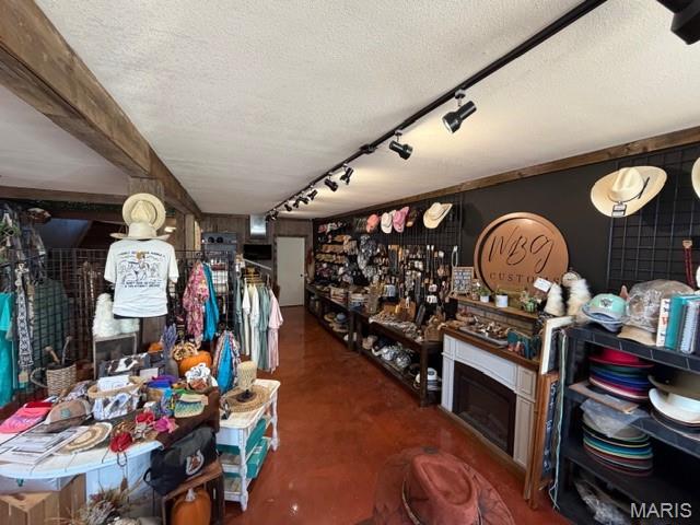 n/a - Commercial Sale