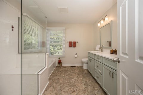 Tiny photo for 15706 Heathercroft Drive, Chesterfield, MO 63017 (MLS # 26052880)