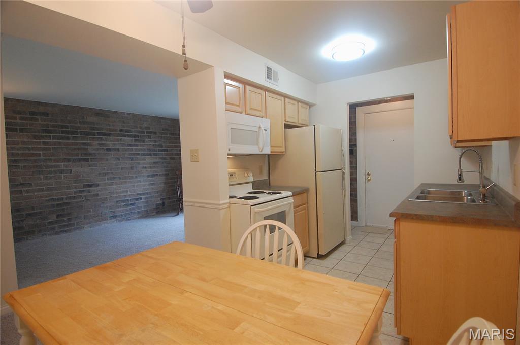 Old Ballas Village Condo - Residential