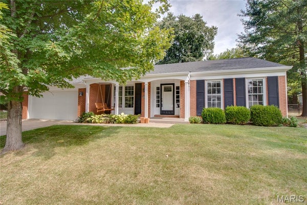 4815 BLU FOUNTAIN DR, GODFREY, IL 62035 - Image 42ff64c0a7b3891eb2bf07c8ef3fa3ce/1502733219
