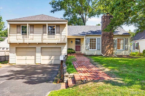 Photo of 621 Windrush Drive, Kirkwood, MO 63122 (MLS # 26037975)