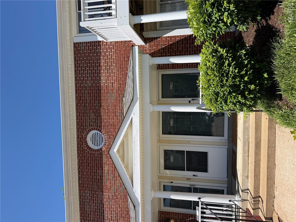 Brentwood Forest Condo Ph Eight - Residential