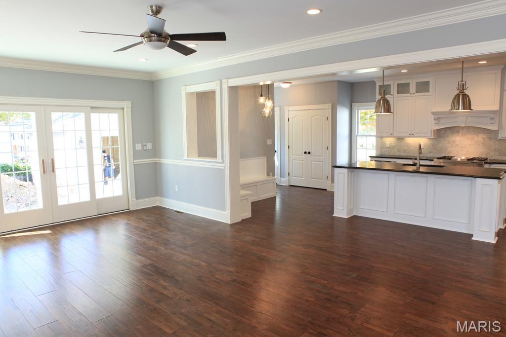 L S Holdens Sub Of Rose Hill - Residential