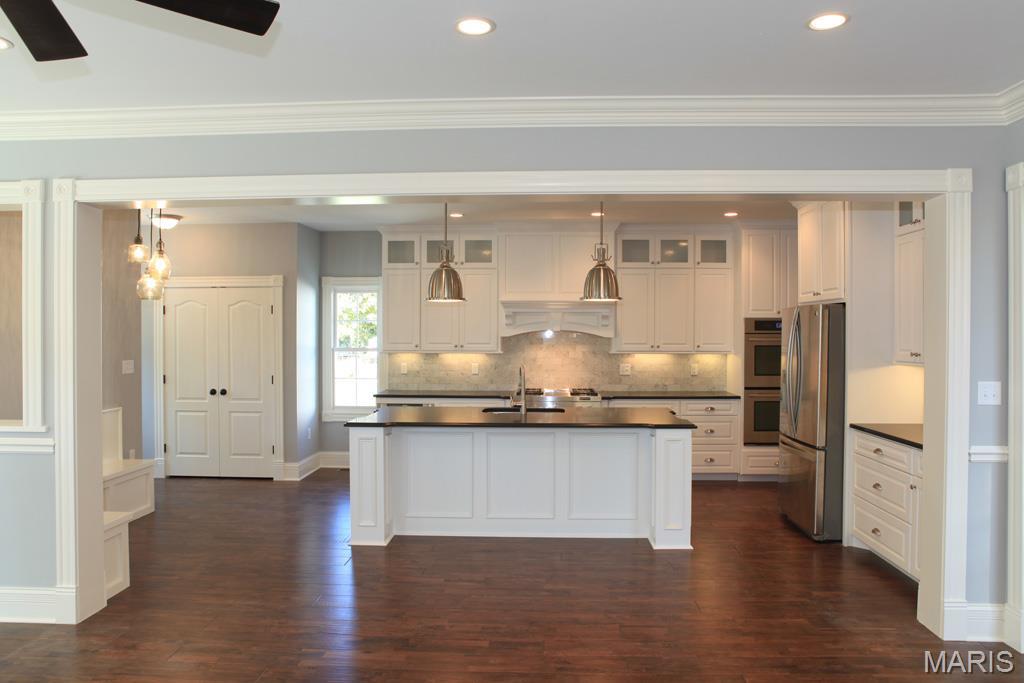 L S Holdens Sub Of Rose Hill - Residential