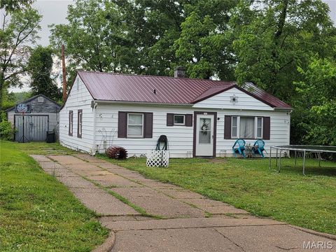Photo of 105 S Newport Lane, Waynesville, MO 65583 (MLS # 26031228)