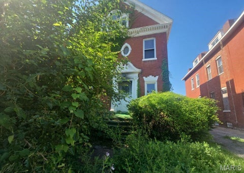 Photo of 5044 Raymond Avenue, St Louis, MO 63113 (MLS # 26048011)