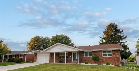 Photo of 1641 Tamarack Drive, St Charles, MO 63301 (MLS # 26037981)
