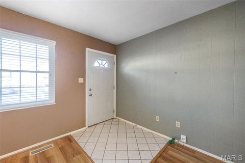 Tiny photo for 842 Wendevy Court, Ballwin, MO 63011 (MLS # 25078917)