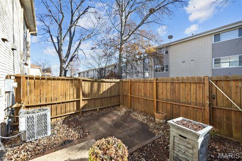 Tiny photo for 842 Wendevy Court, Ballwin, MO 63011 (MLS # 25078917)