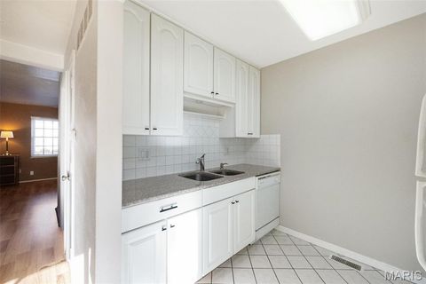 Tiny photo for 842 Wendevy Court, Ballwin, MO 63011 (MLS # 25078917)