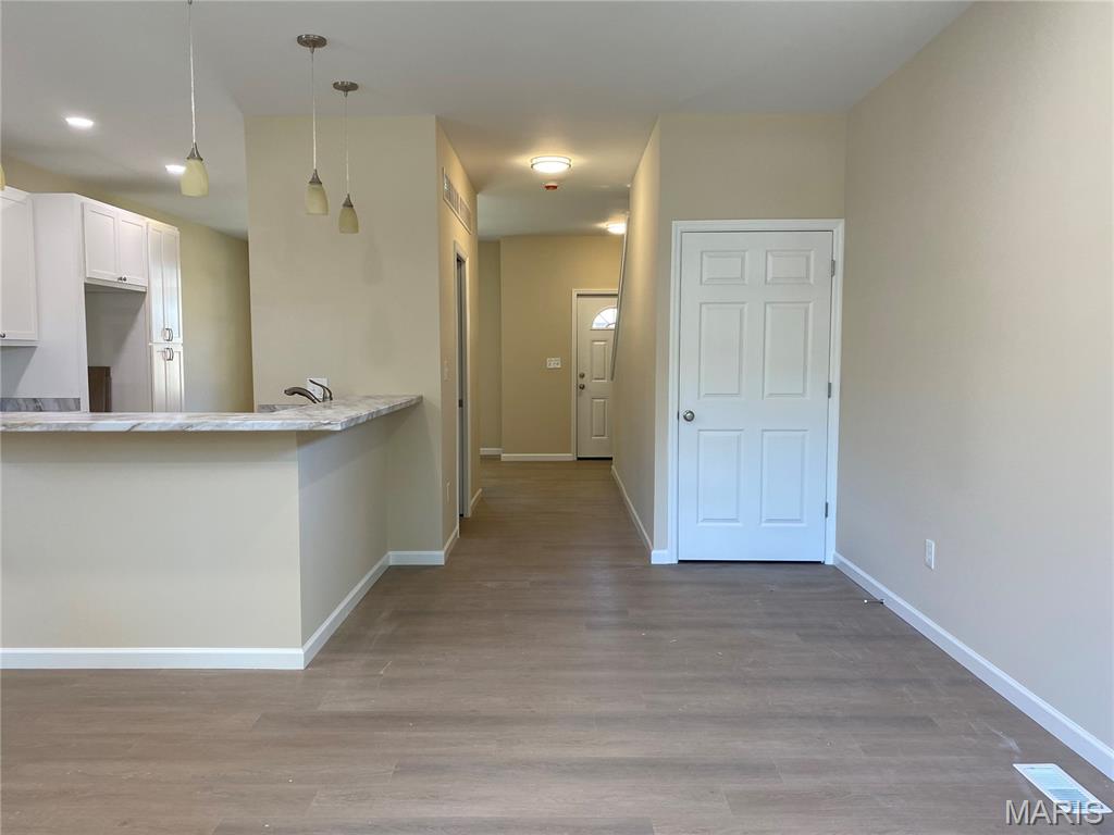 6518 Etzel Ave - Residential