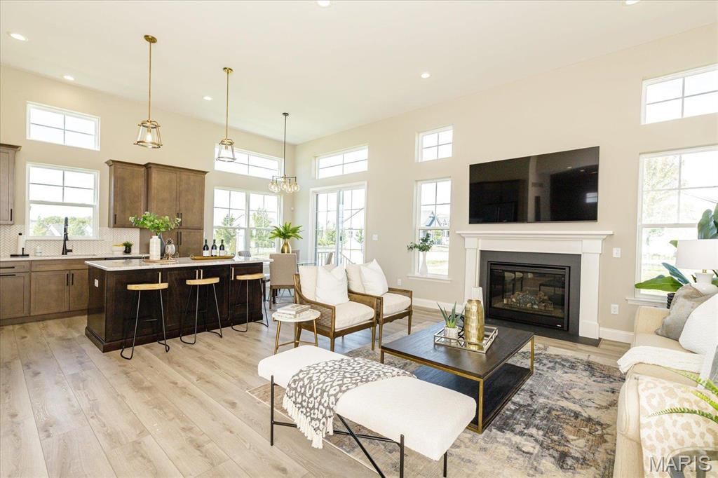 Ryehill Manor - Residential