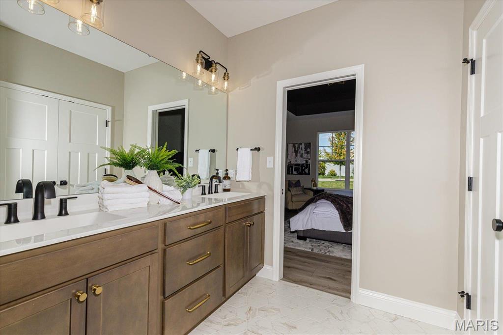 Ryehill Manor - Residential