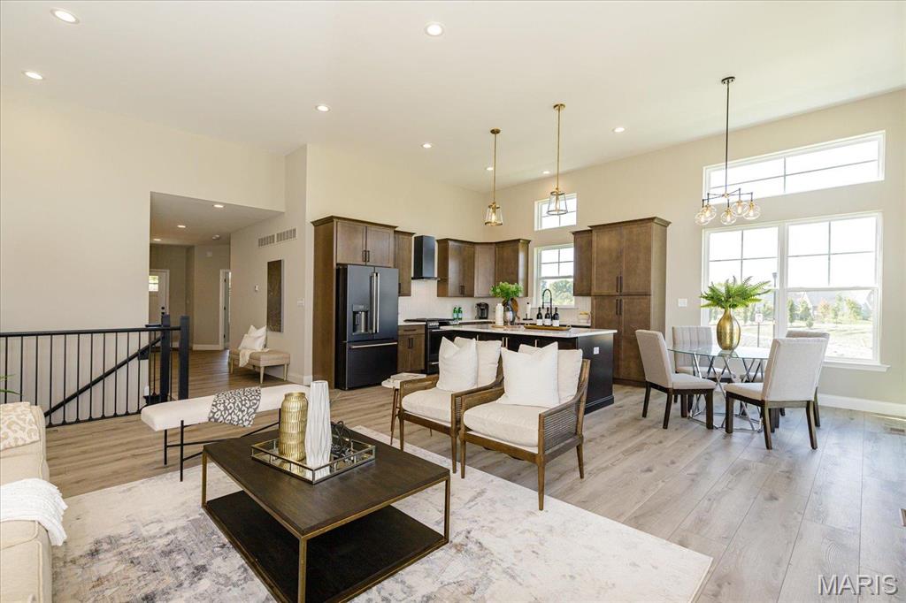 Ryehill Manor - Residential