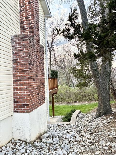 Tiny photo for 325 Fox Village Court, Ballwin, MO 63021 (MLS # 26017044)