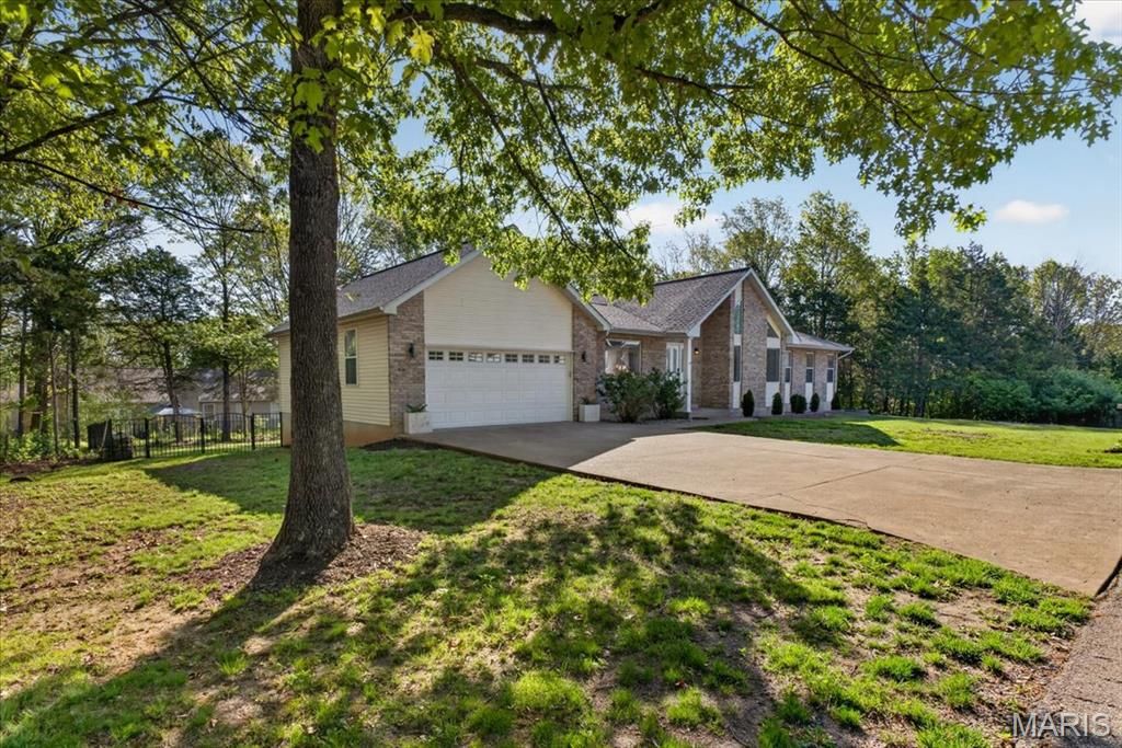 Photo of 9480 Easy Street, Hillsboro, MO 63050 (MLS # 26024639)