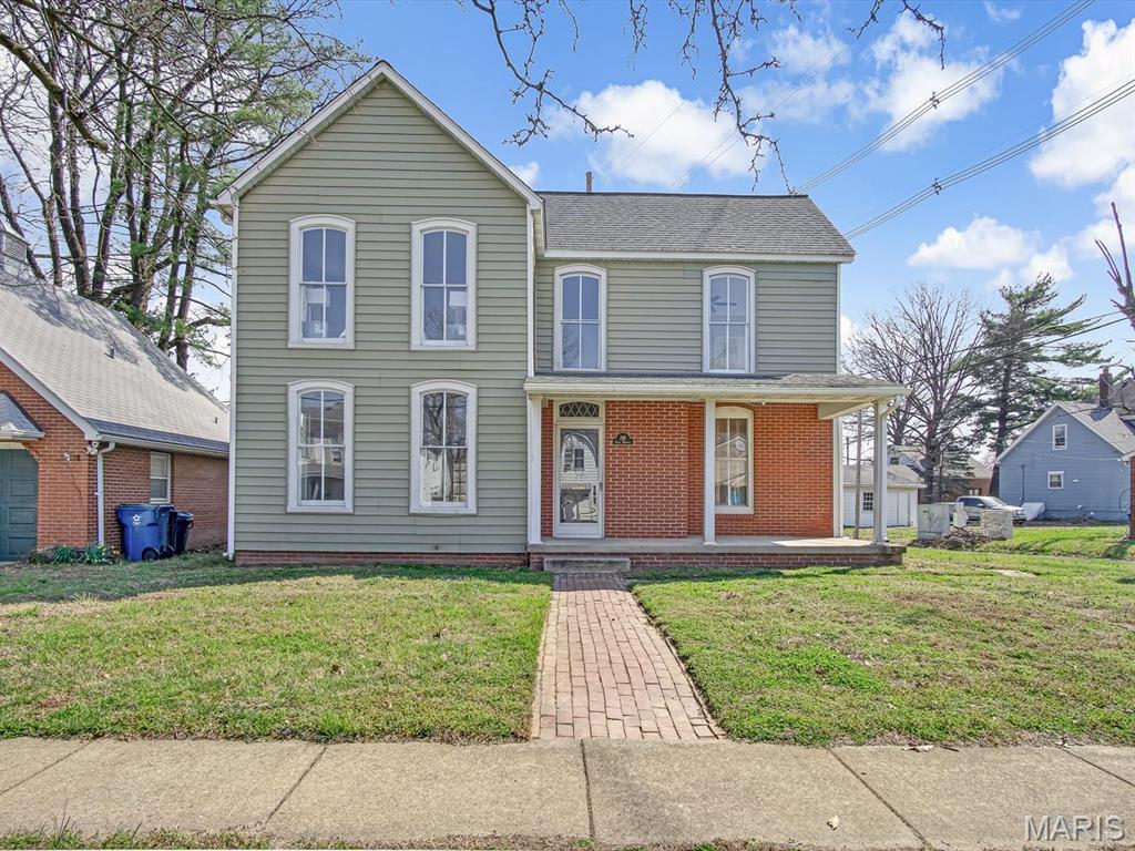 218 N Hesperia Street