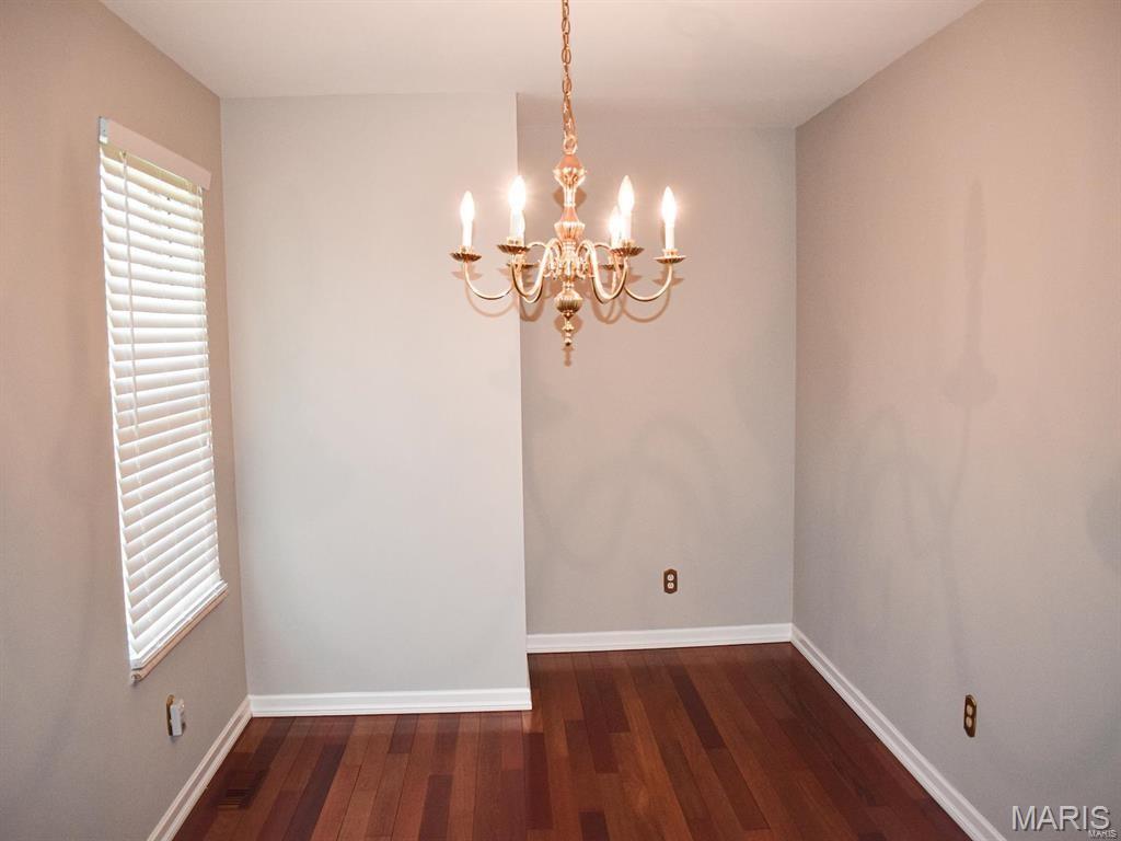 St Louis, Missouri 63119, United States, 2 Bedrooms Bedrooms, ,2 BathroomsBathrooms,Residential,Active,221661