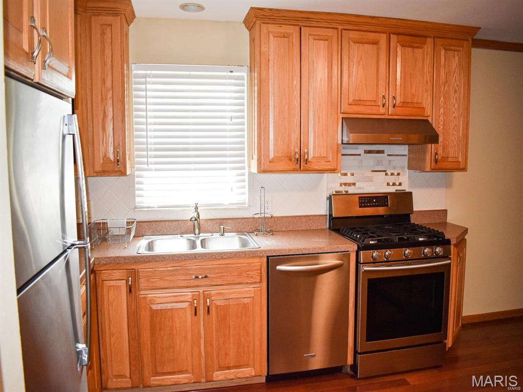 St Louis, Missouri 63119, United States, 2 Bedrooms Bedrooms, ,2 BathroomsBathrooms,Residential,Active,221661