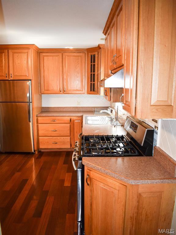 St Louis, Missouri 63119, United States, 2 Bedrooms Bedrooms, ,2 BathroomsBathrooms,Residential,Active,221661