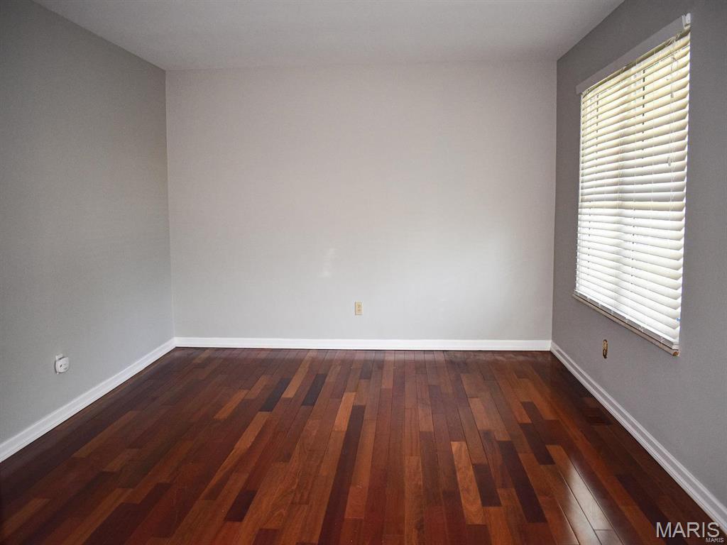 St Louis, Missouri 63119, United States, 2 Bedrooms Bedrooms, ,2 BathroomsBathrooms,Residential,Active,221661