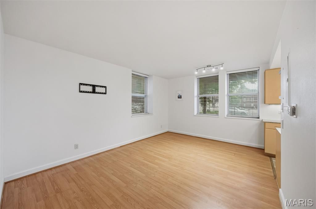 Photo of 5696 Kingsbury Avenue #102, St Louis, MO 63112 (MLS # 26022480)