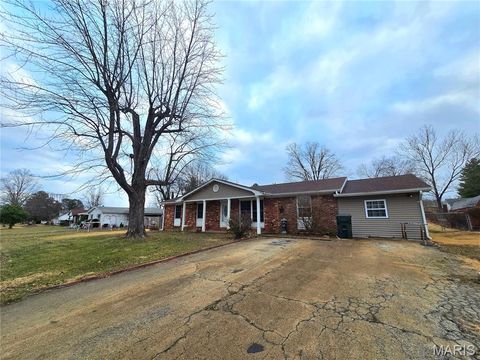 11 Saint Joseph Street Viburnum MO 65566