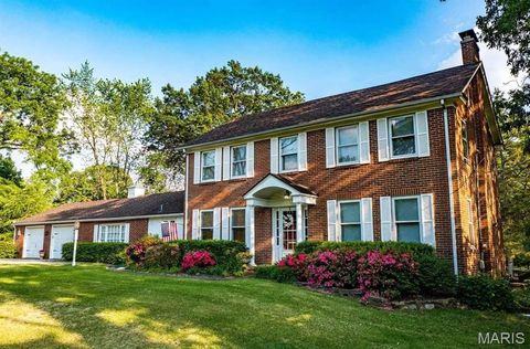 Photo of 321 W Boone Street, Salem, IL 62881 (MLS # 26031981)