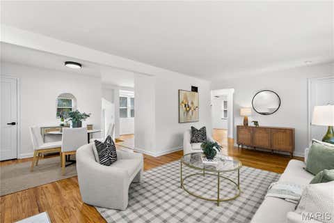 Tiny photo for 2 W Rose Avenue, Webster Groves, MO 63119 (MLS # 26037921)