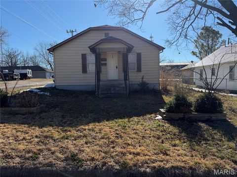 464 W 3rd Street Lebanon MO 65536