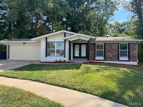 6530 Farm Pond Court Florissant MO 63033