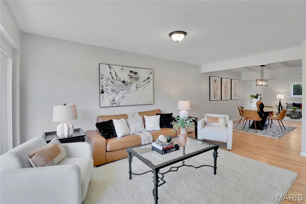 Photo of 1592 Mendell Drive, University City, MO 63130 (MLS # 26025396)