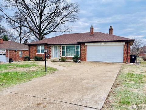 10664 Charrette Drive St Louis MO 63123