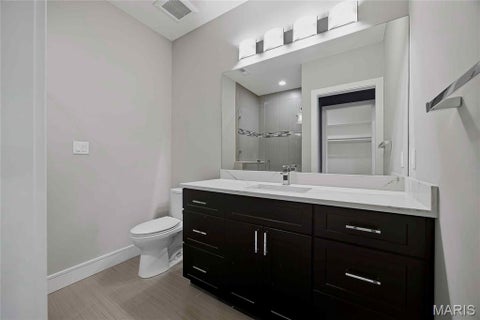Tiny photo for 15 Ladue Meadows, Creve Coeur, MO 63141 (MLS # 26066705)