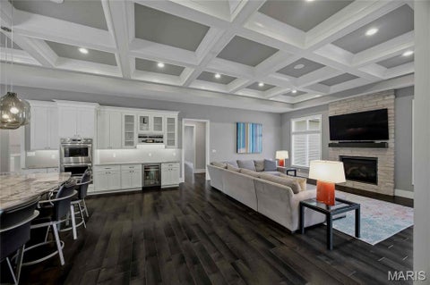 Tiny photo for 15 Ladue Meadows, Creve Coeur, MO 63141 (MLS # 26066705)