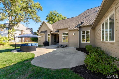 Tiny photo for 15 Ladue Meadows, Creve Coeur, MO 63141 (MLS # 26066705)
