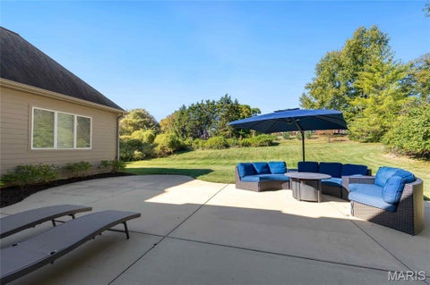 Tiny photo for 15 Ladue Meadows, Creve Coeur, MO 63141 (MLS # 26066705)