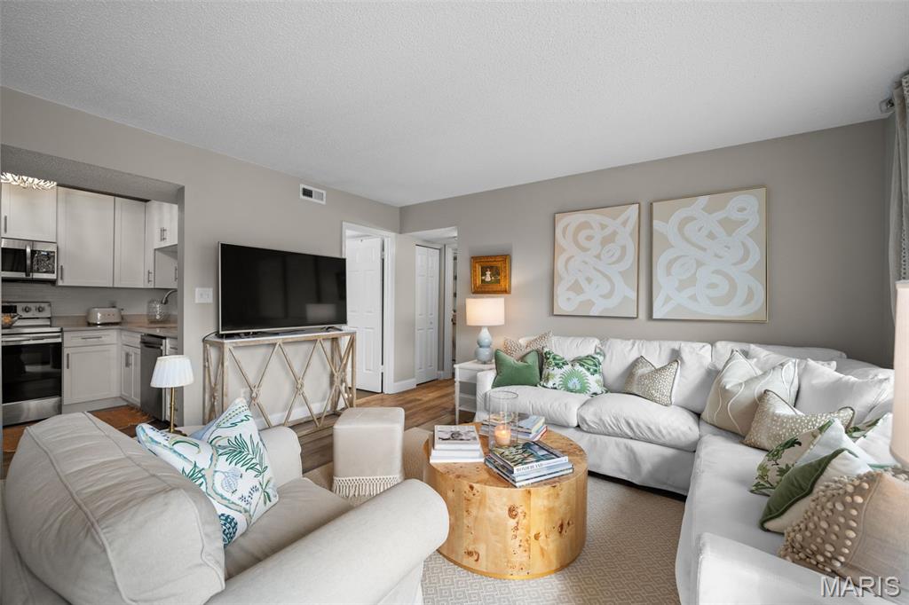 Brentwood Forest Condo Ph Seven - Residential