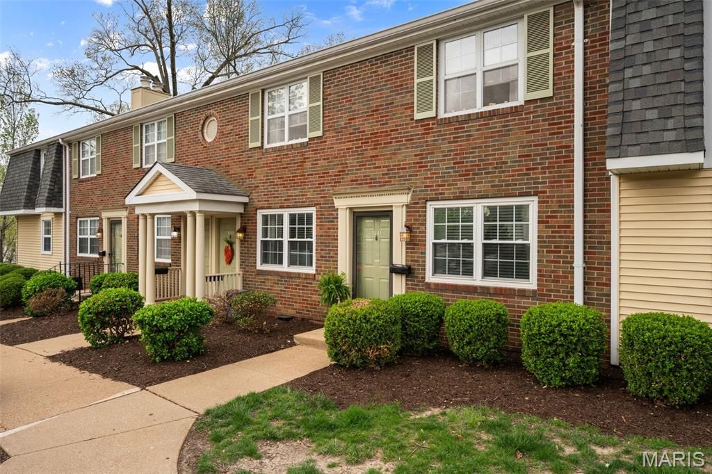 Photo of 1541 E Swan Circle, Brentwood, MO 63144 (MLS # 26026750)