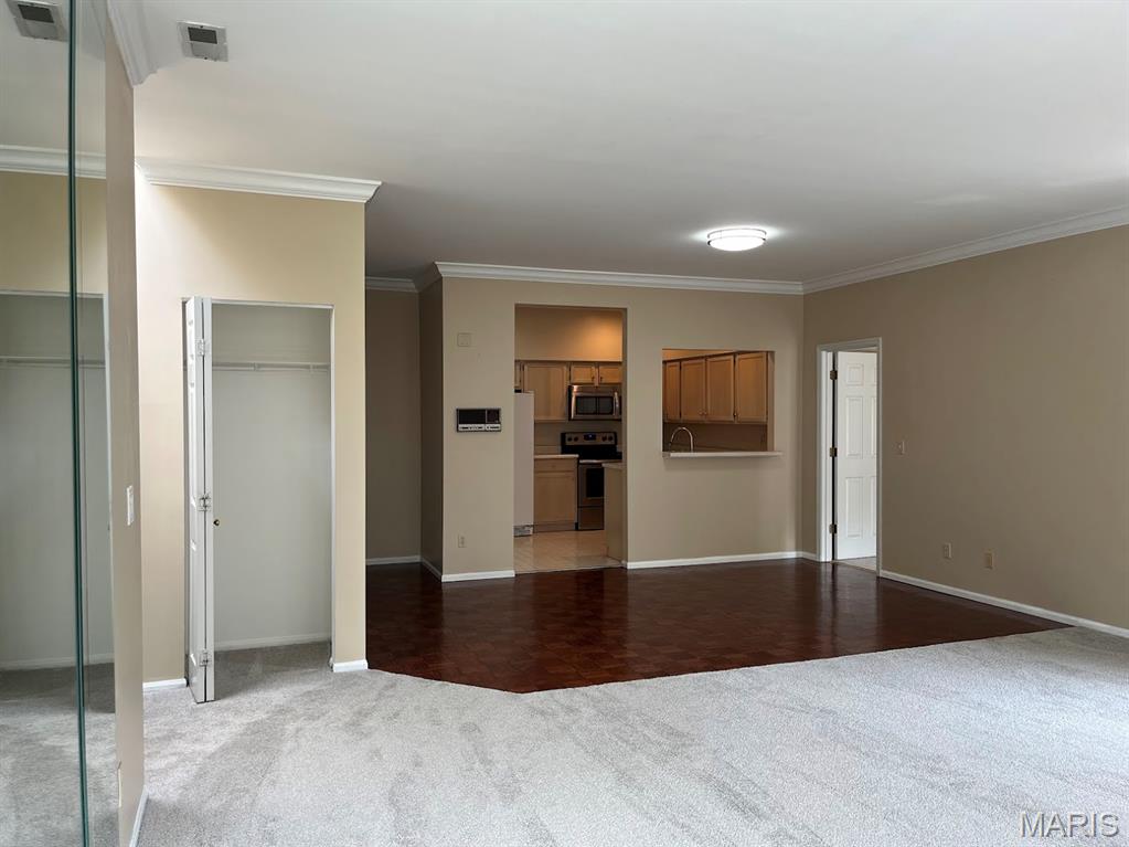 Briarcliff Condominium complex - Residential