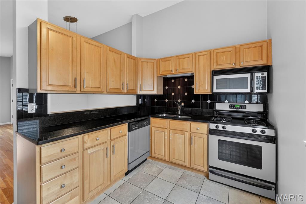 Washington Place Condo & Sec - Residential