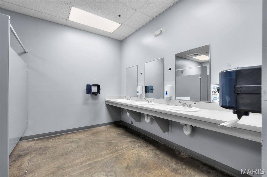 NA - Commercial Sale