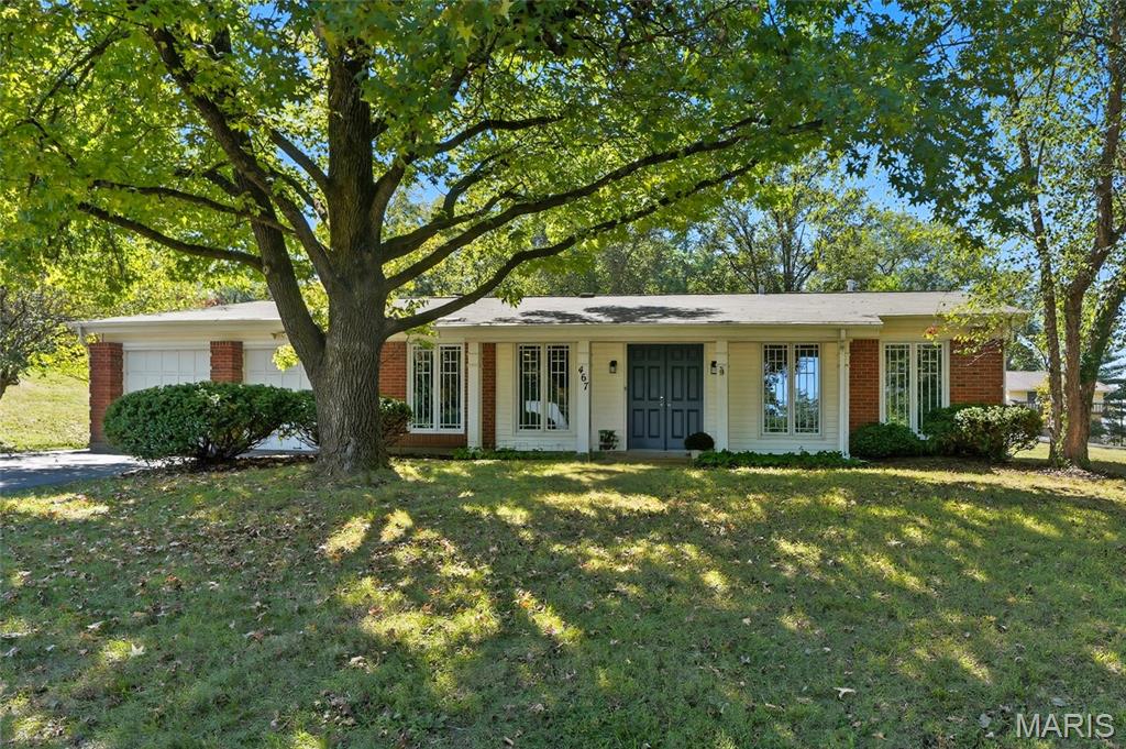 Des Peres, Missouri 63122, United States, 4 Bedrooms Bedrooms, ,2 BathroomsBathrooms,Residential,Coming Soon,218362