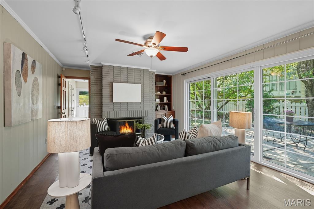 Des Peres, Missouri 63122, United States, 4 Bedrooms Bedrooms, ,2 BathroomsBathrooms,Residential,Coming Soon,218362